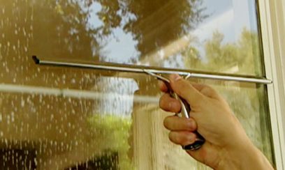 cleaning house windows